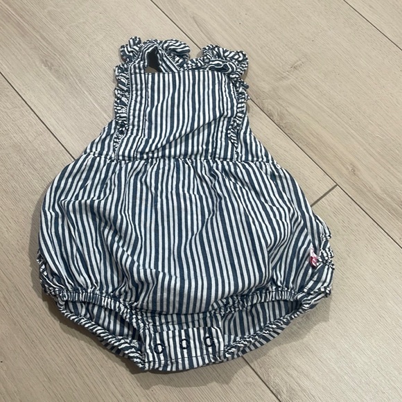 Ruffle Butts Romper 12-18 months - Picture 1 of 6